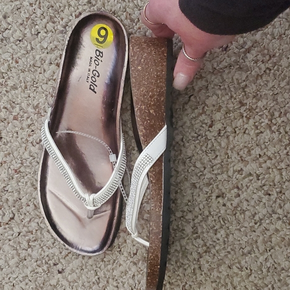 Bio-Gold, Made in Italy Sandals - Picture 4 of 5